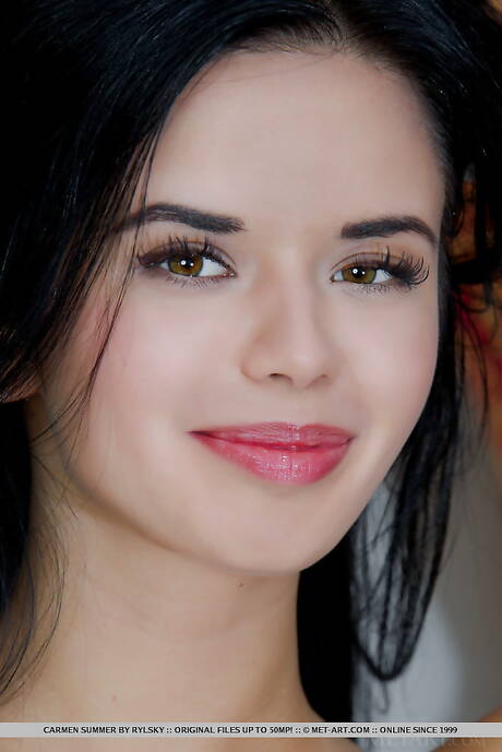 Met Art are proud to present you with a free pics featuring Carmen Summer exhibit beautiful shape